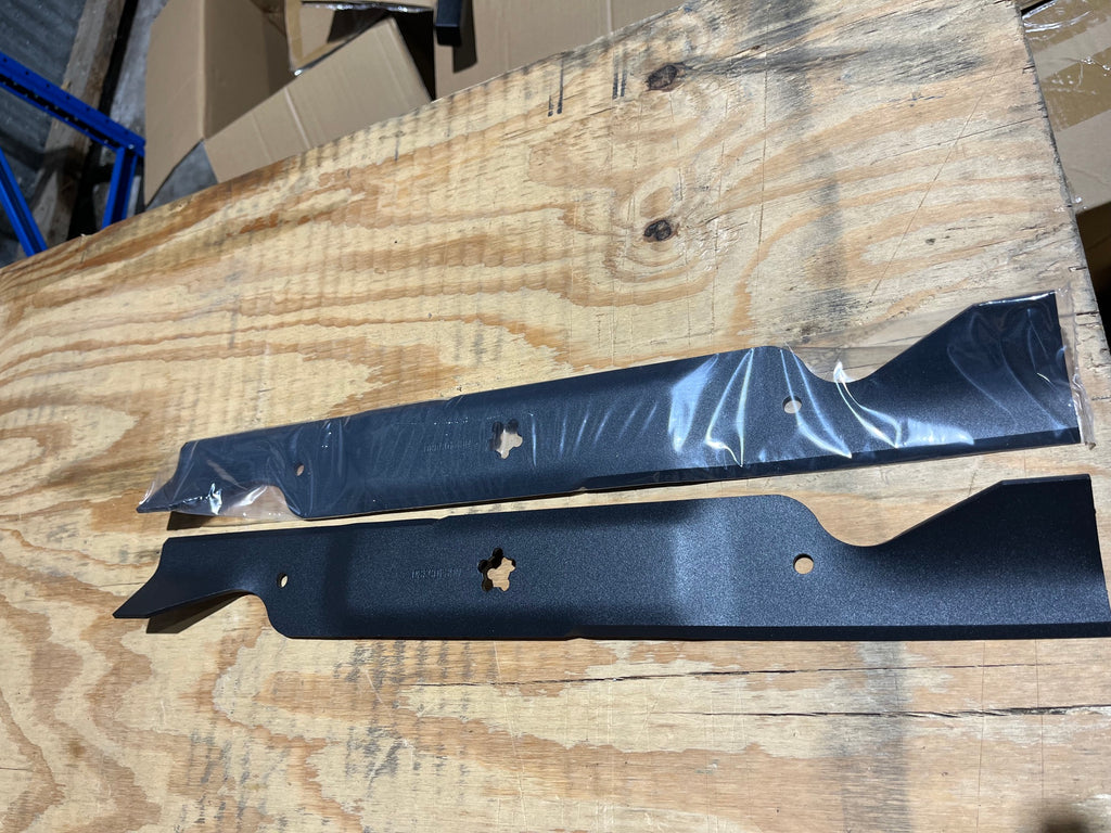 Husqvarna 46" Side discharge Blade set (2 blade deck)